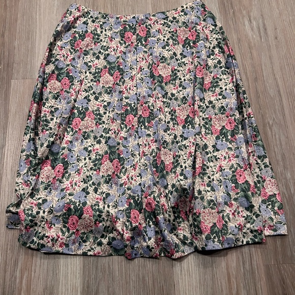Floral A-Line Skirt - Picture 3 of 4
